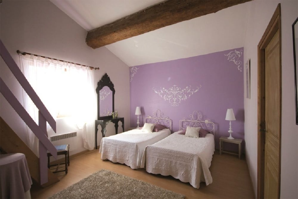 Double Room, 1 Double Bed (Mauve) photo 1