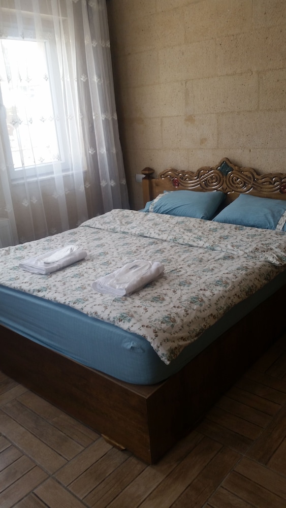 Deluxe Double Room, 1 Bedroom, Hill View photo 2