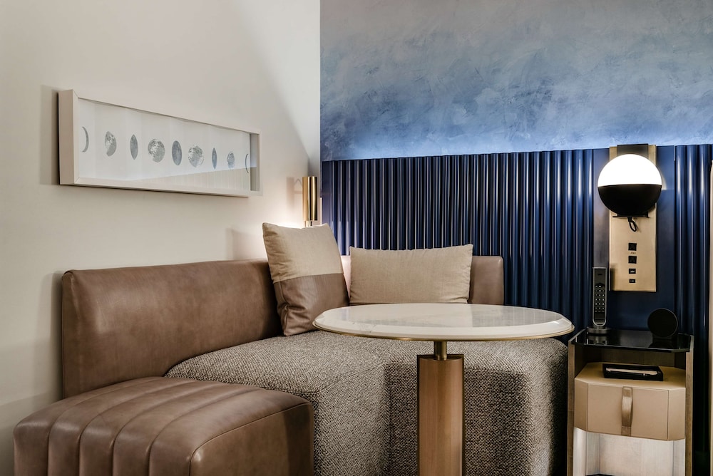 Junior Suite, 1 King Bed, Accessible (3x3 Shower) - Photo 1
