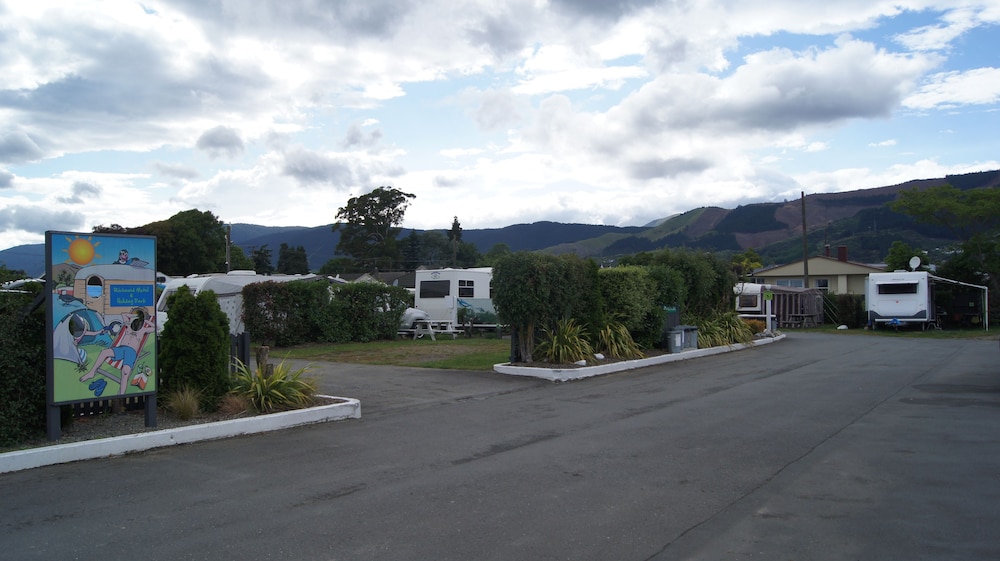 Powered Site - No Beds photo 2