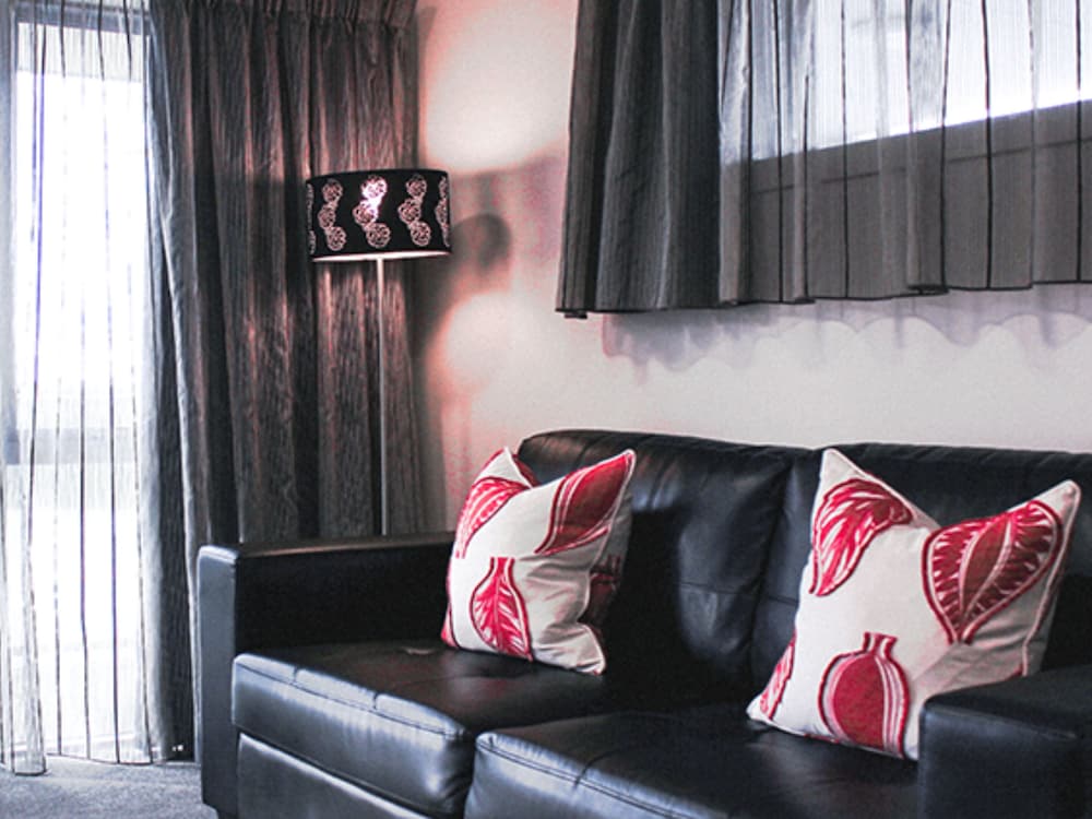 One Bedroom Spa photo 3