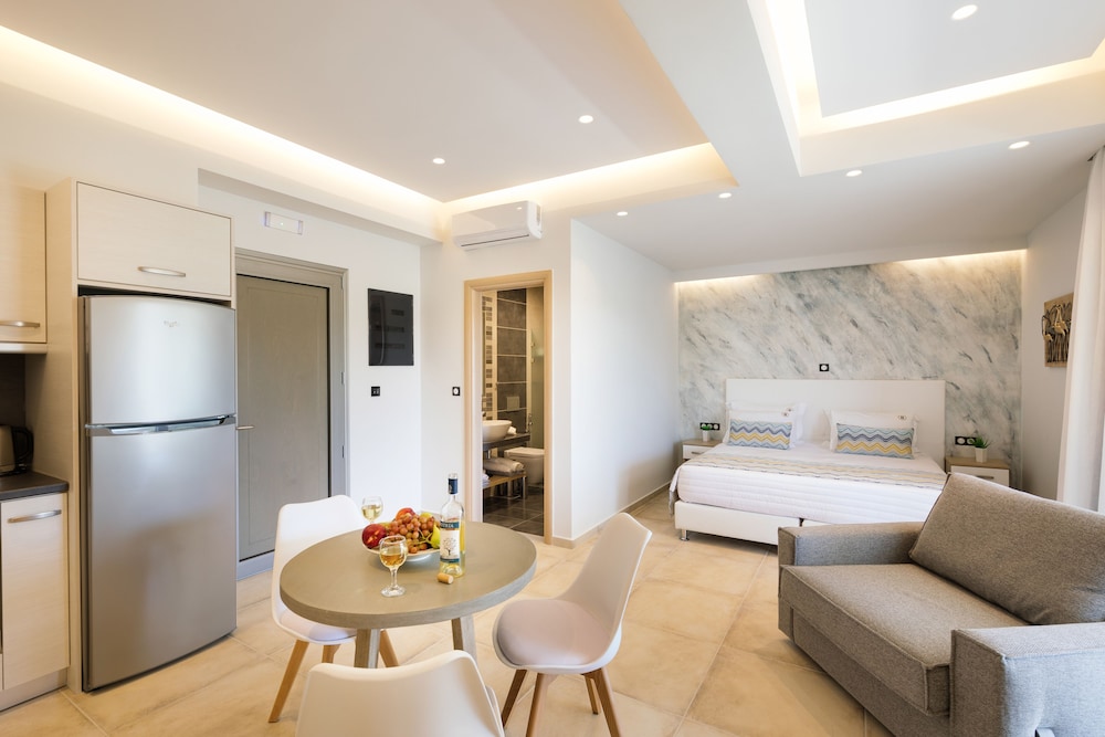 Junior Studio Suite