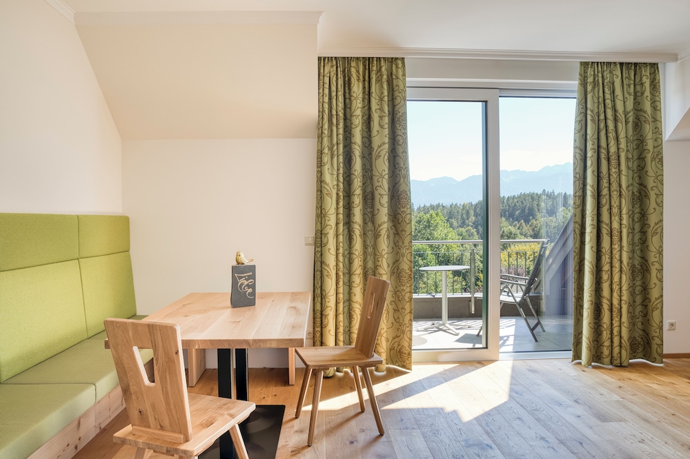 Design Double Room, Lake View