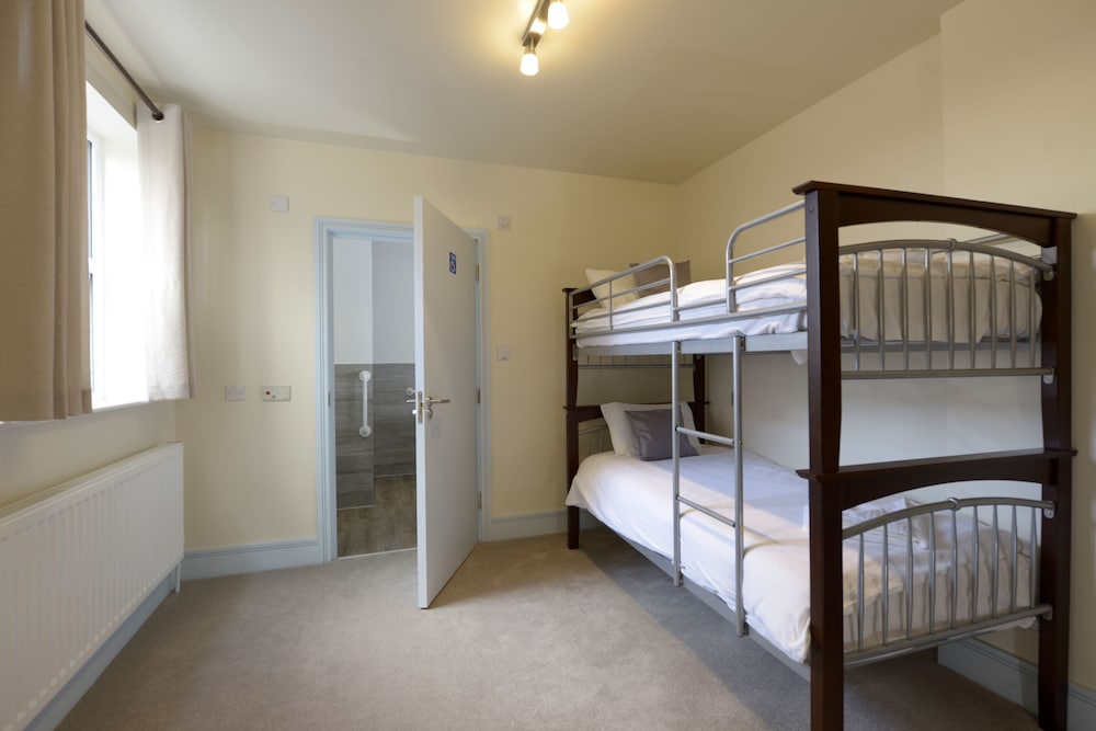 Deluxe Family Room, Private Bathroom - Photo 3