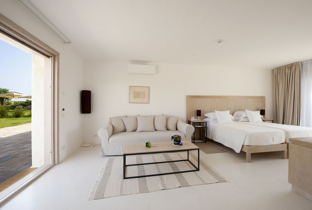 Junior Suite (Twin Deluxe) photo 2