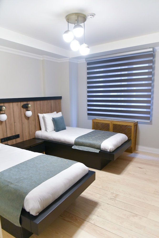 Standard Twin Room photo 2
