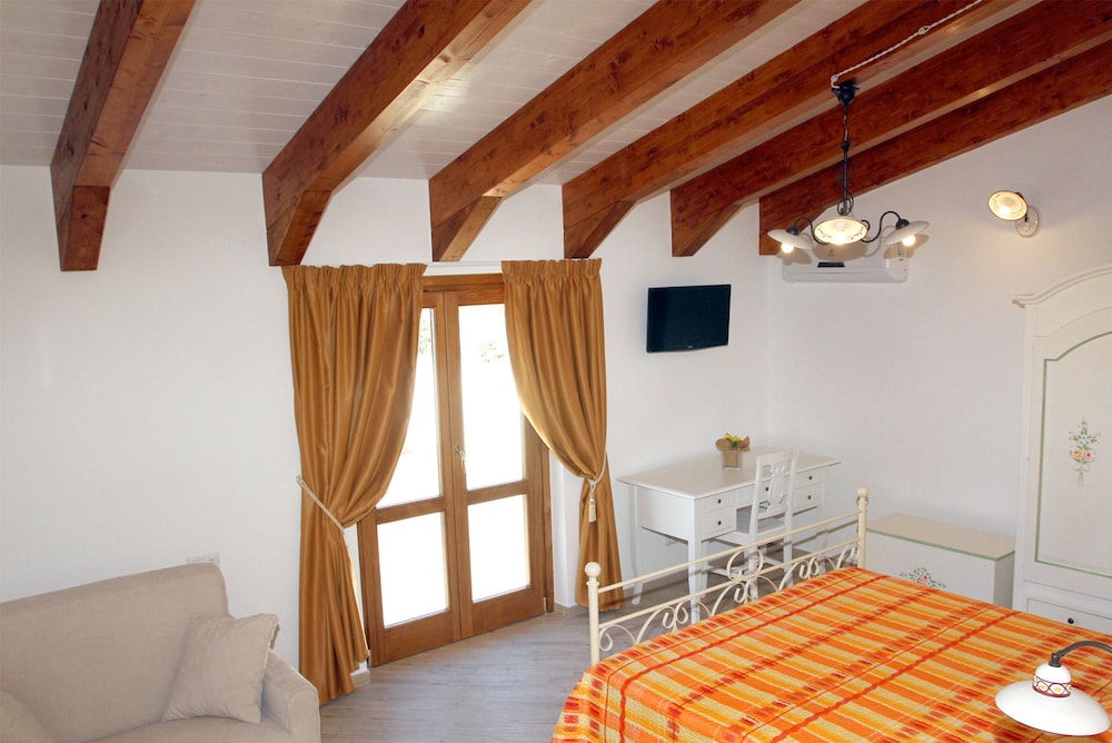 Deluxe Triple Room (Cielo) photo 2