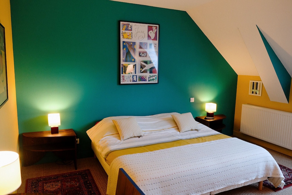 Premium Suite, Private Bathroom, Garden View - Photo 1