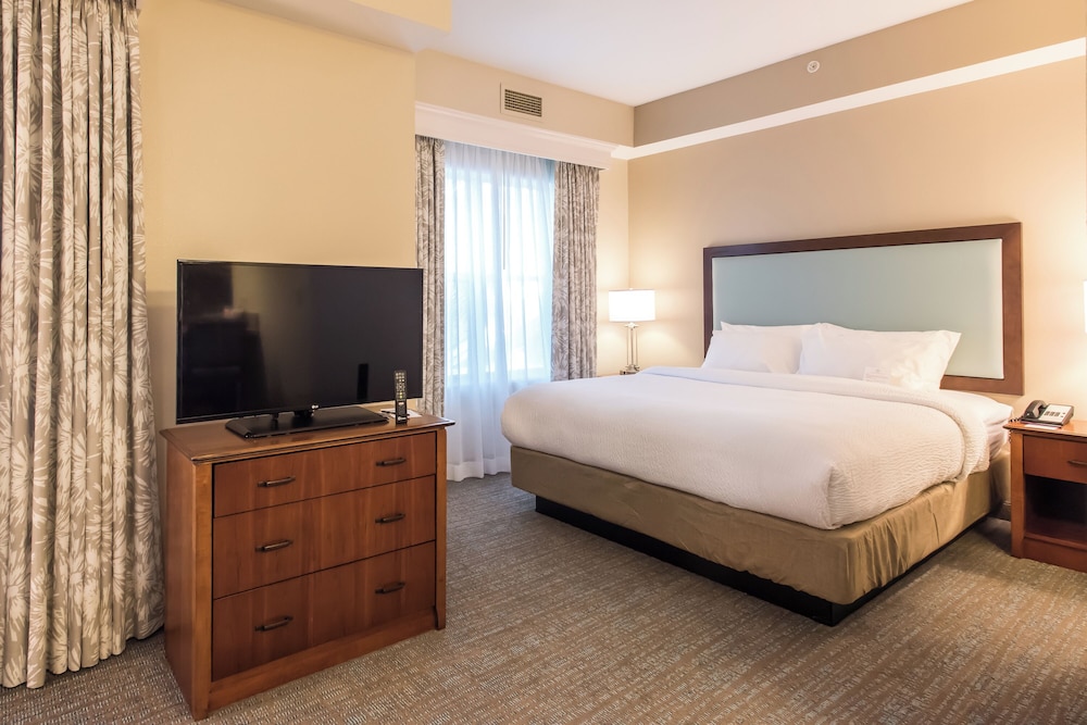 Studio Suite, 1 King Bed with Sofa bed photo 1
