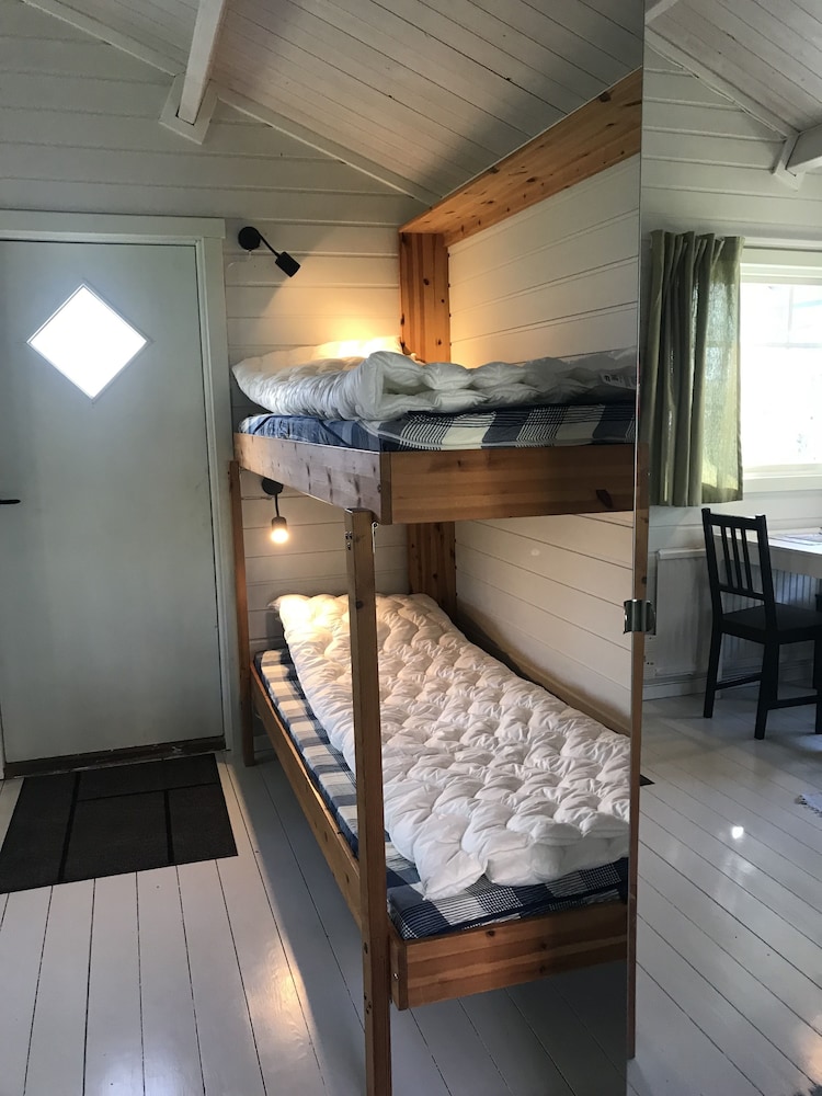 Basic Cabin, Lake View (Humsjöstugan) photo 3