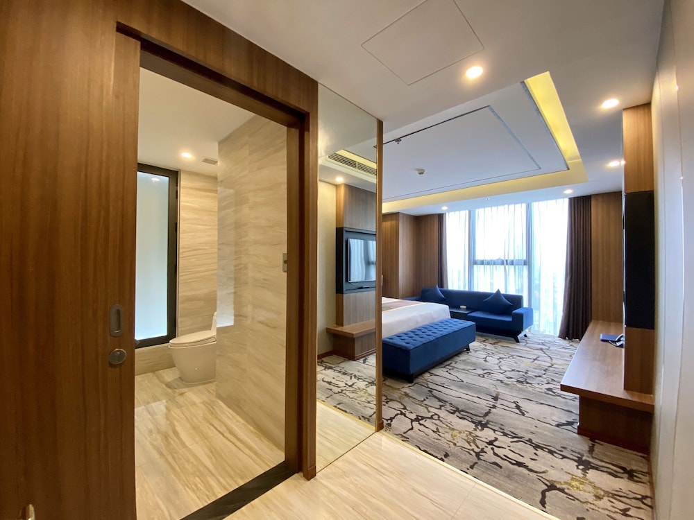Premier Double or Twin Room photo 3