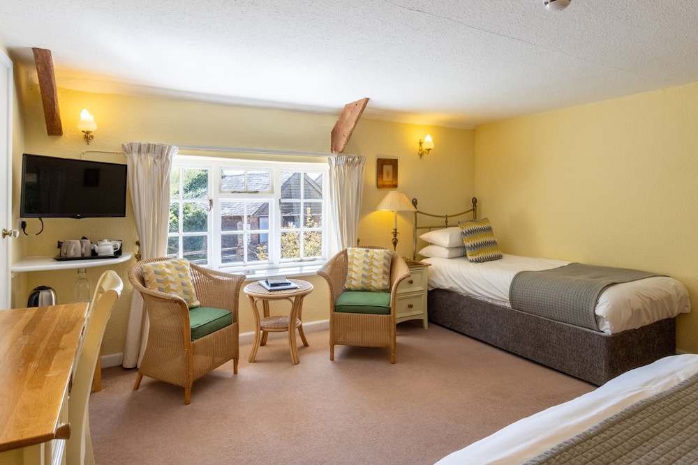 Executive Triple Room, Ensuite - Photo 10
