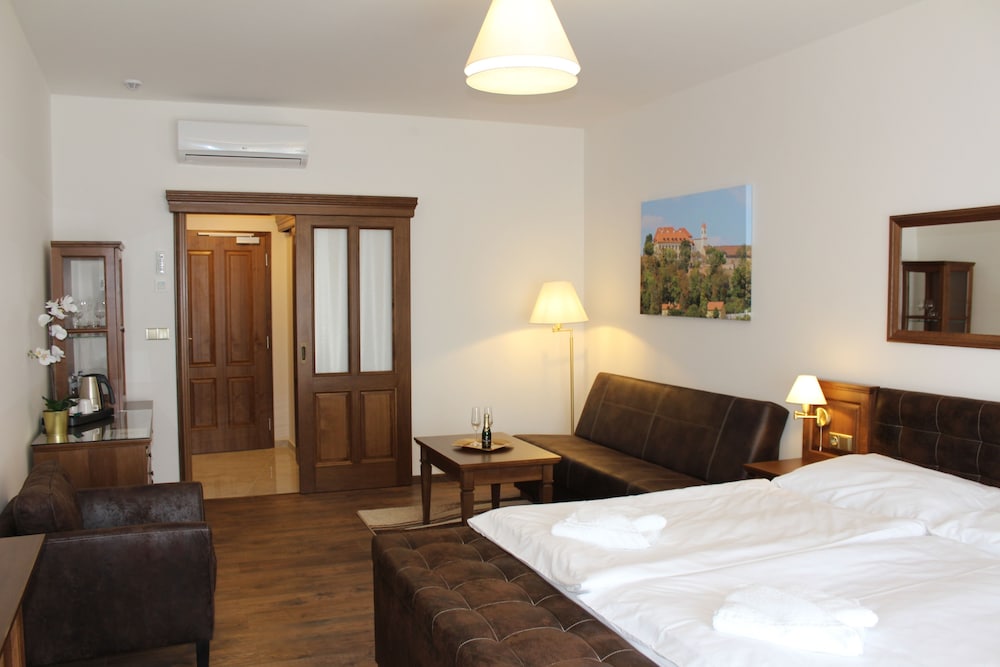 Premium Triple Room, 1 Bedroom photo 2