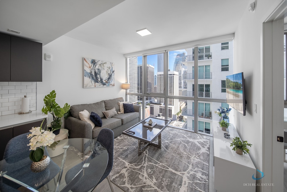 Executive Condo photo 1