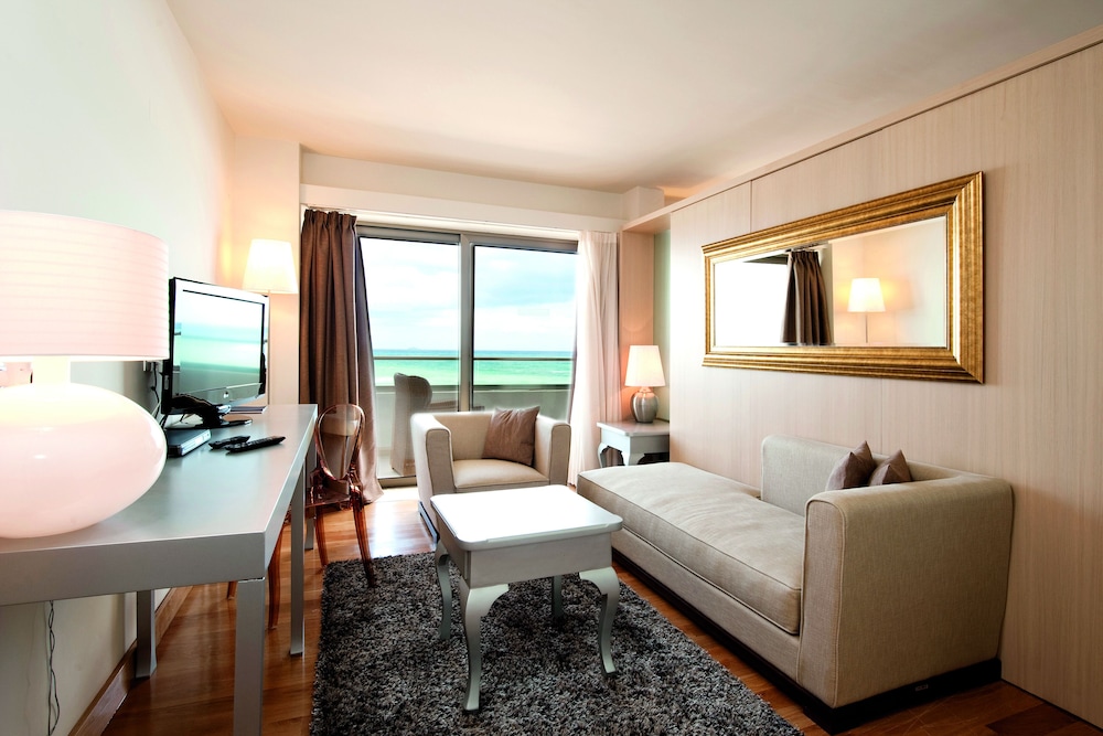 Cool Suite