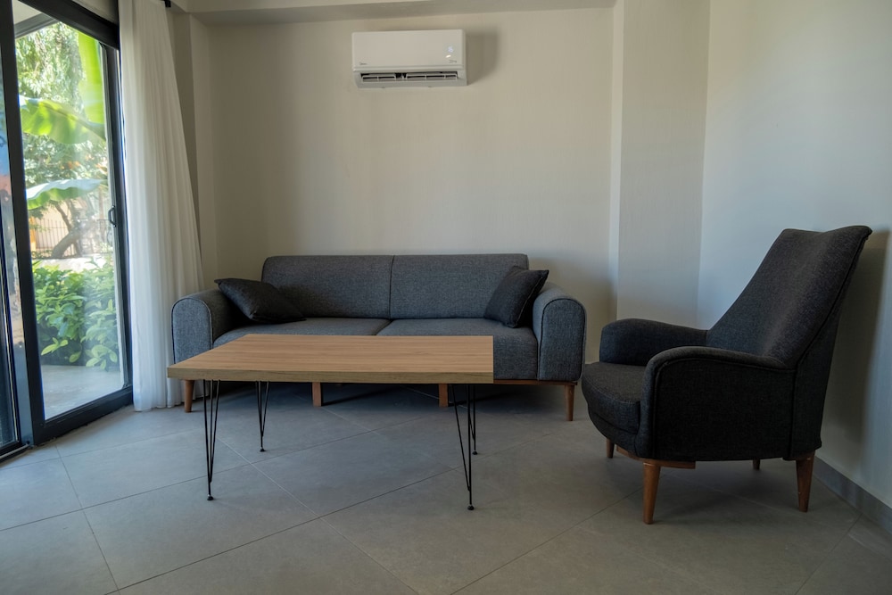 Classic Condo, 1 Bedroom - Photo 1