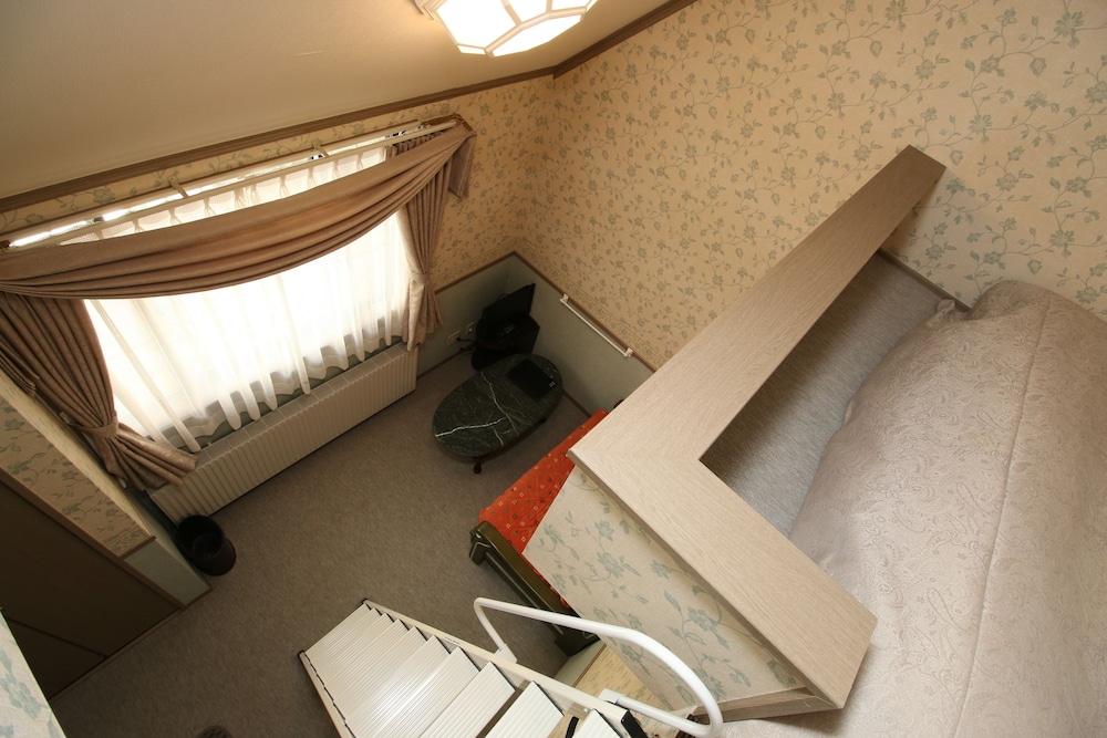 Single Room photo 3