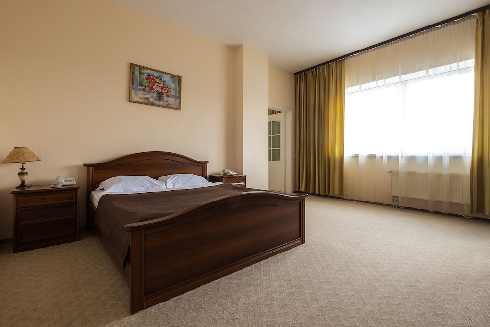 Studio Suite photo 2