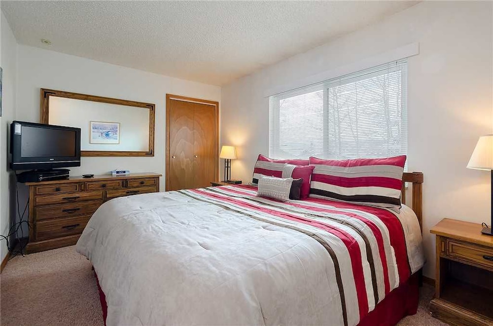 Condo, 1 Bedroom photo 2