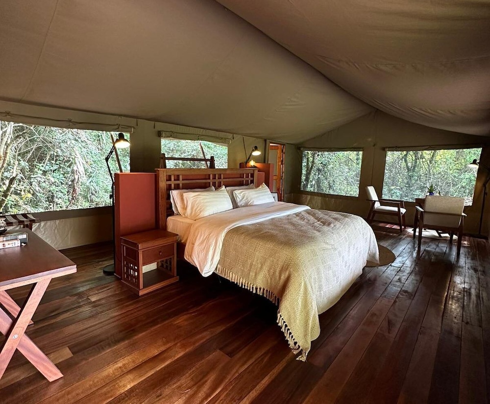 Luxury Tent, 1 King Bed, Garden View photo 1