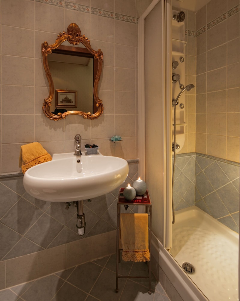 Double or Twin Room photo 2