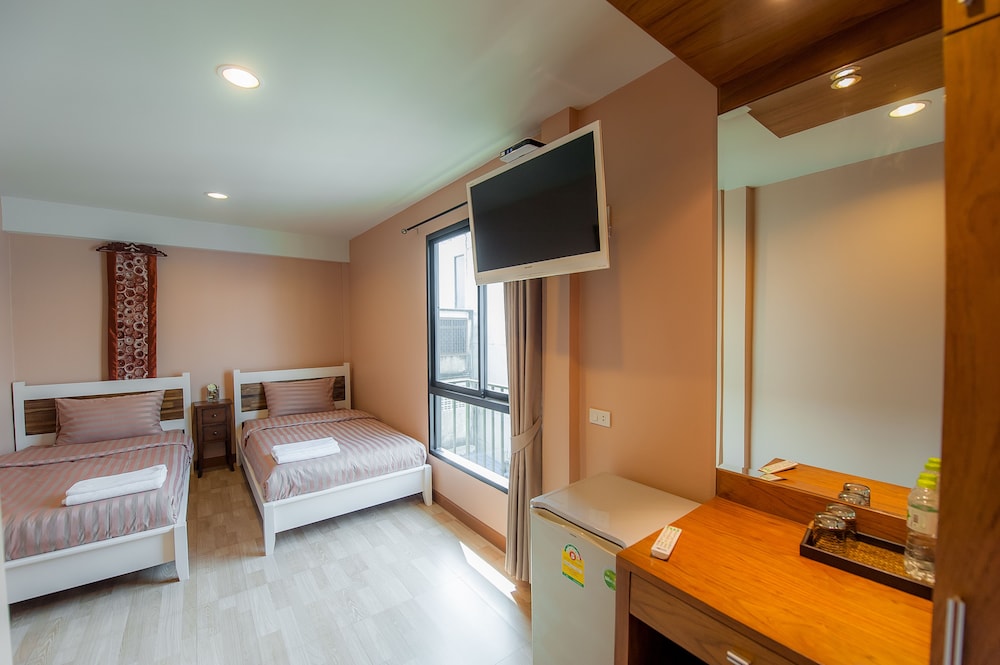 Deluxe Twin Room photo 3
