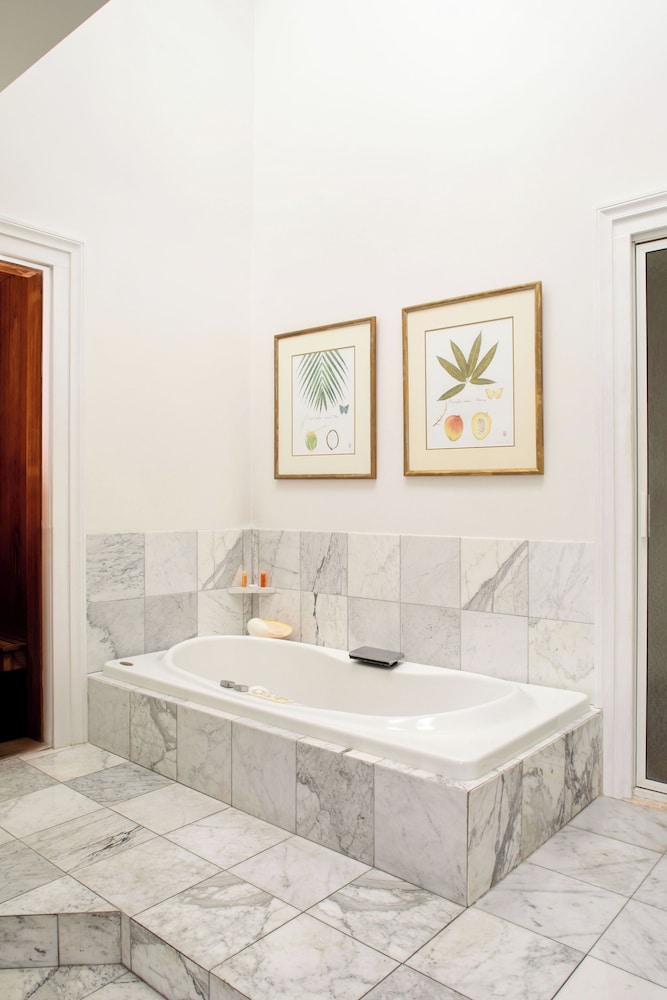 Master Suite - Photo 8