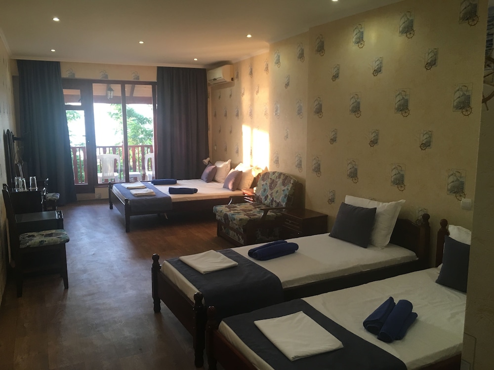 Quadruple Room, Balcony photo 1