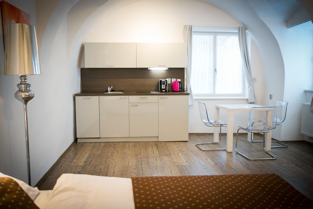Apartment photo 2
