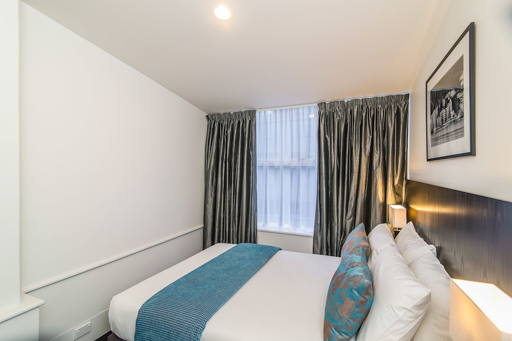 1 Bedroom Twin Apartment - Photo 2