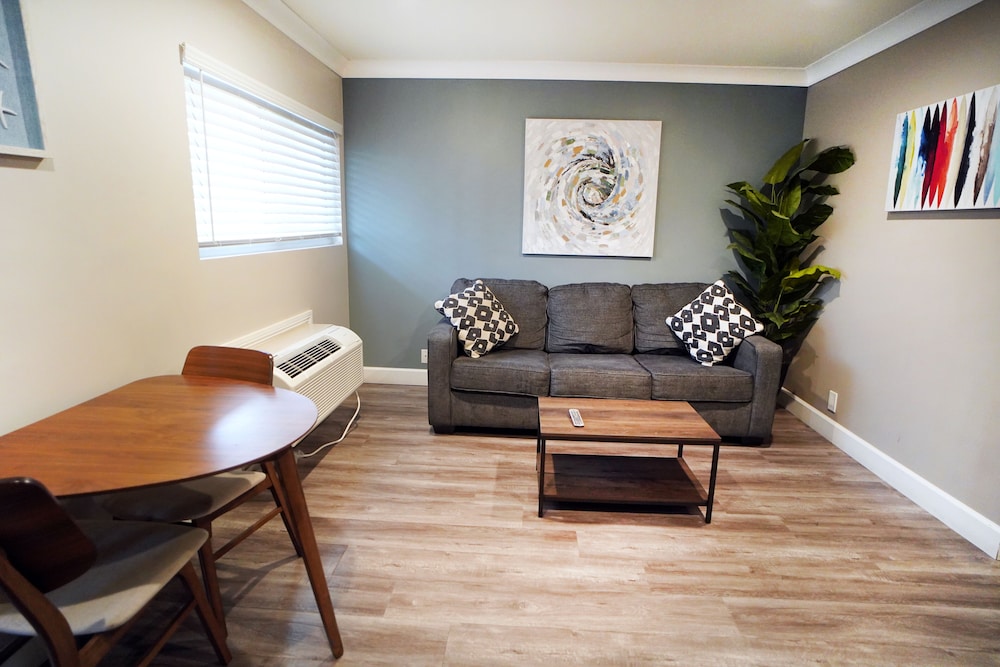 Executive Apartment - Photo 4