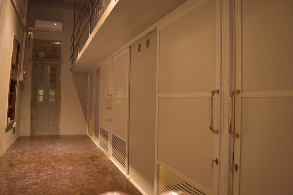 Queen Room (Pod)