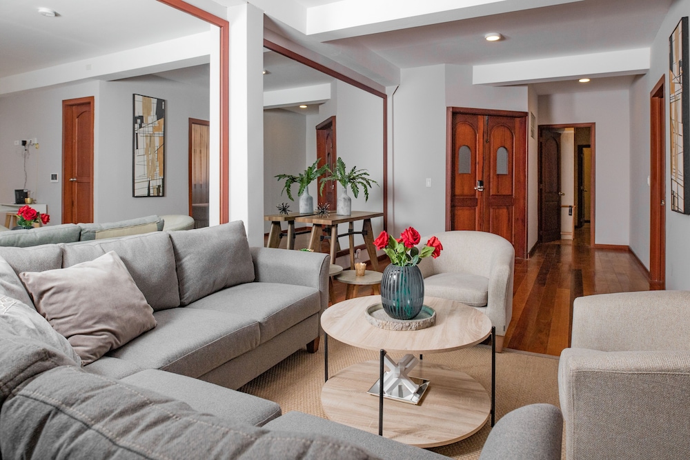 Family Apartment photo 1