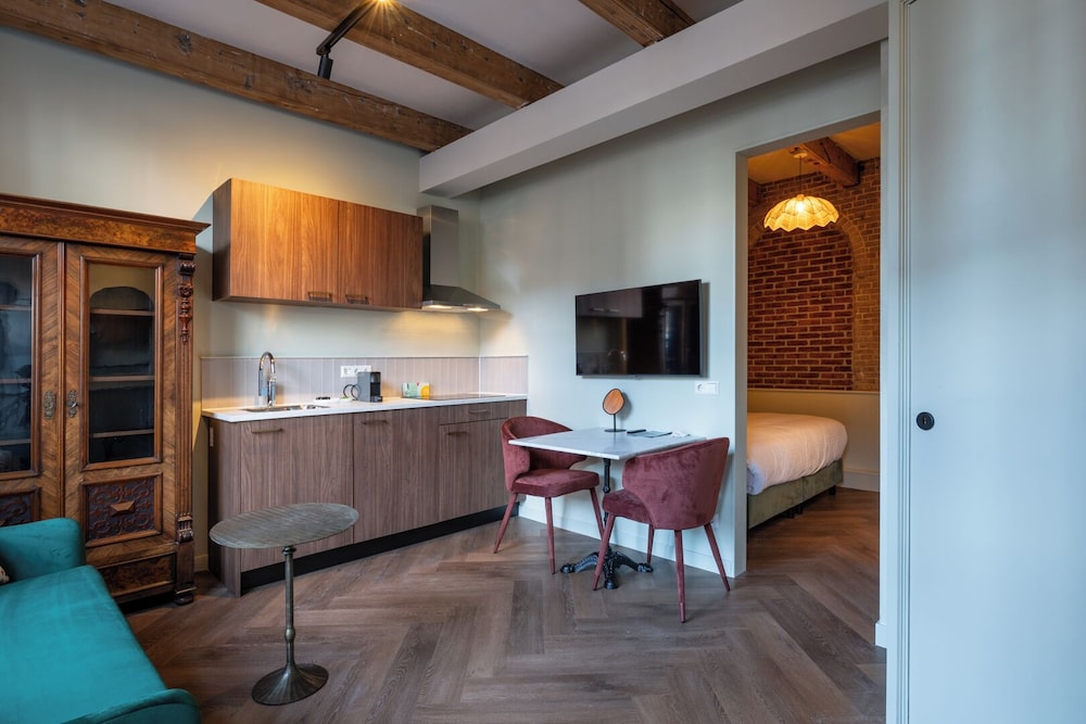 City Studio Suite