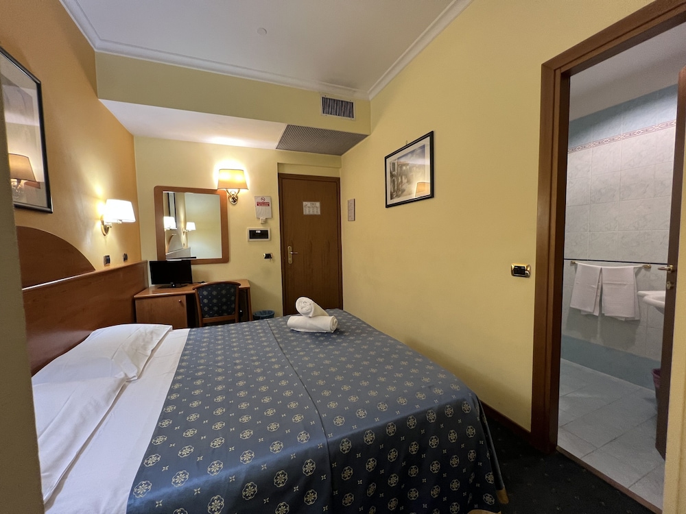 Basic Double Room