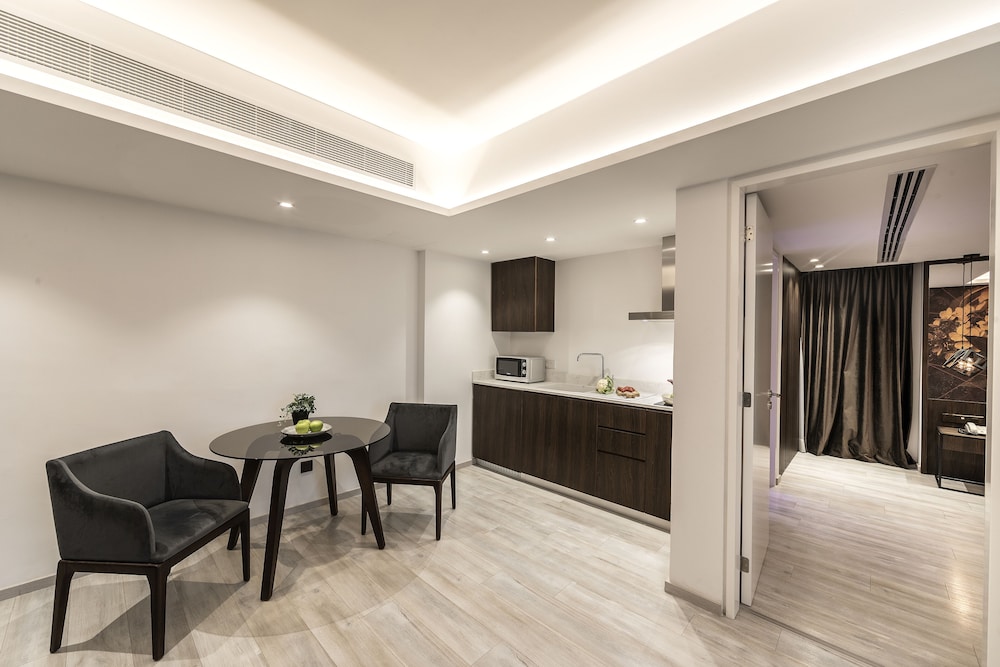 Executive Suite (Triple) - Photo 13