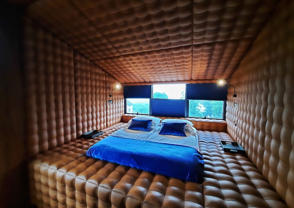 THE NEST - Photo 1