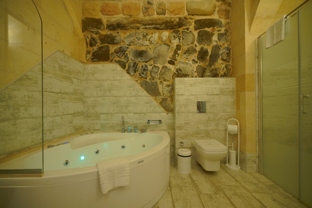 Panoramic Room - Photo 12