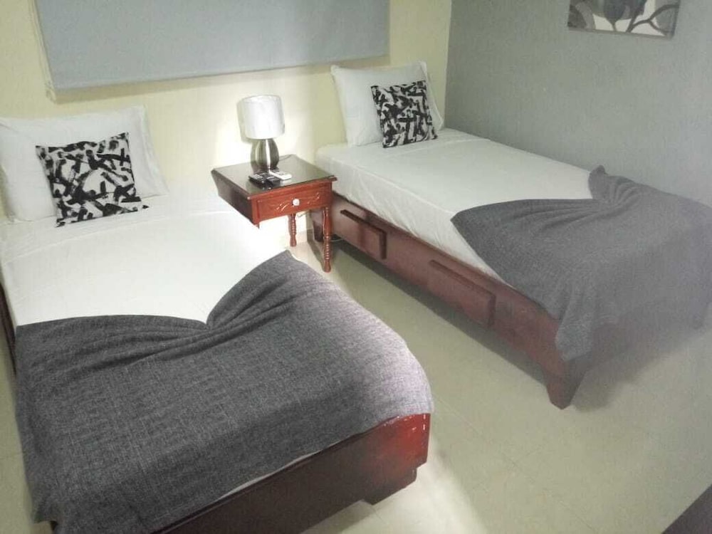 Basic Twin Room photo 3