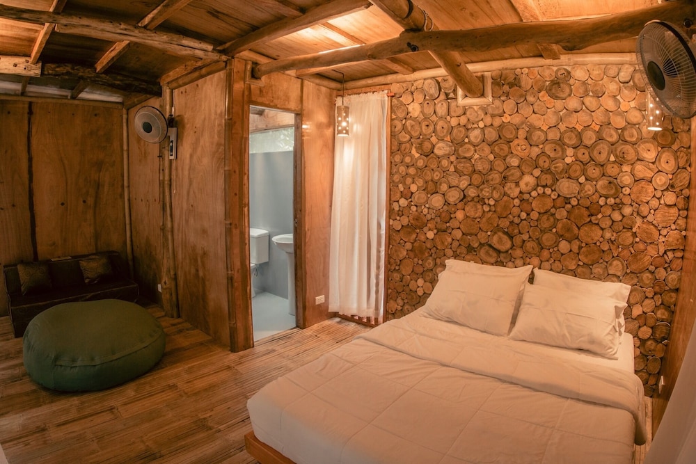 Grand Cabin, 1 Bedroom, River View photo 3