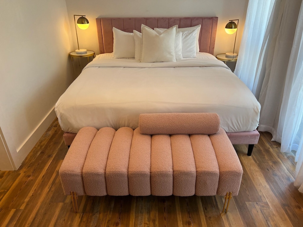Room, 1 King Bed, Non Smoking photo 1