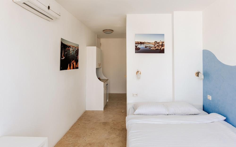 Panoramic Triple Room (2 + 1 room with Pyramids view) photo 2