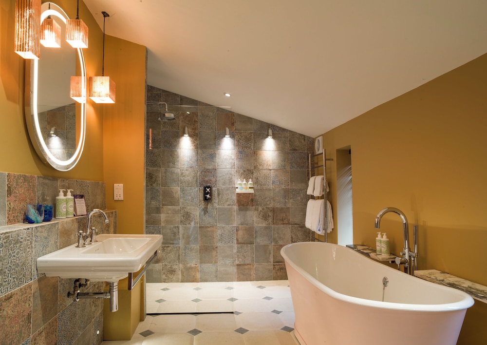 Spa Suite - Photo 11