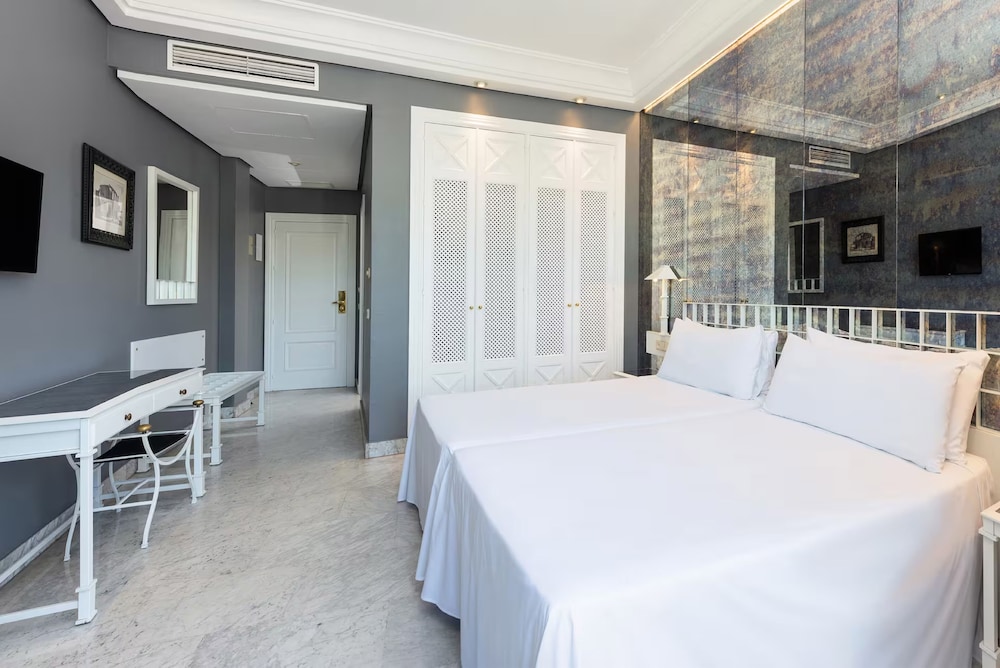 Standard Twin Room (Single Use)