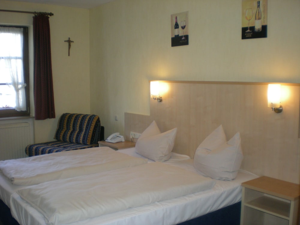 Double or Twin Room, Private Bathroom photo 1
