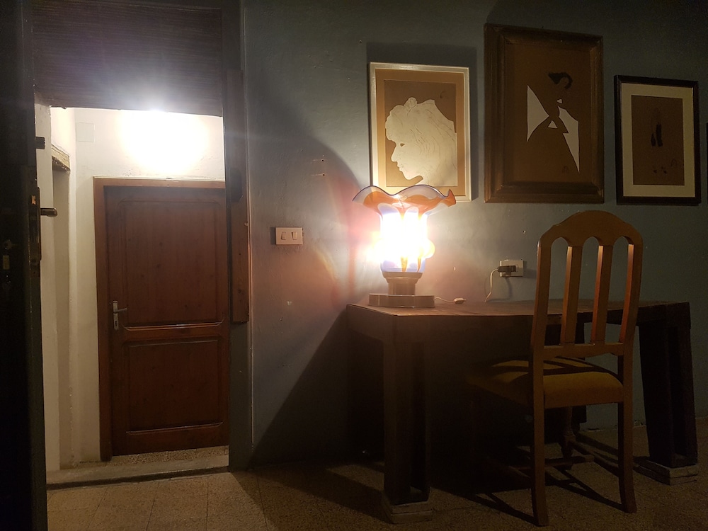 Standard Double or Twin Room, Shared Bathroom photo 3
