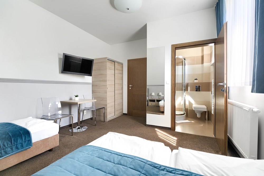 Standard Double Or Twin Room photo 2