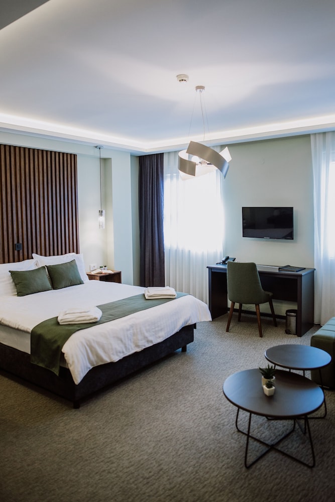 Suite (Single Use) photo 1