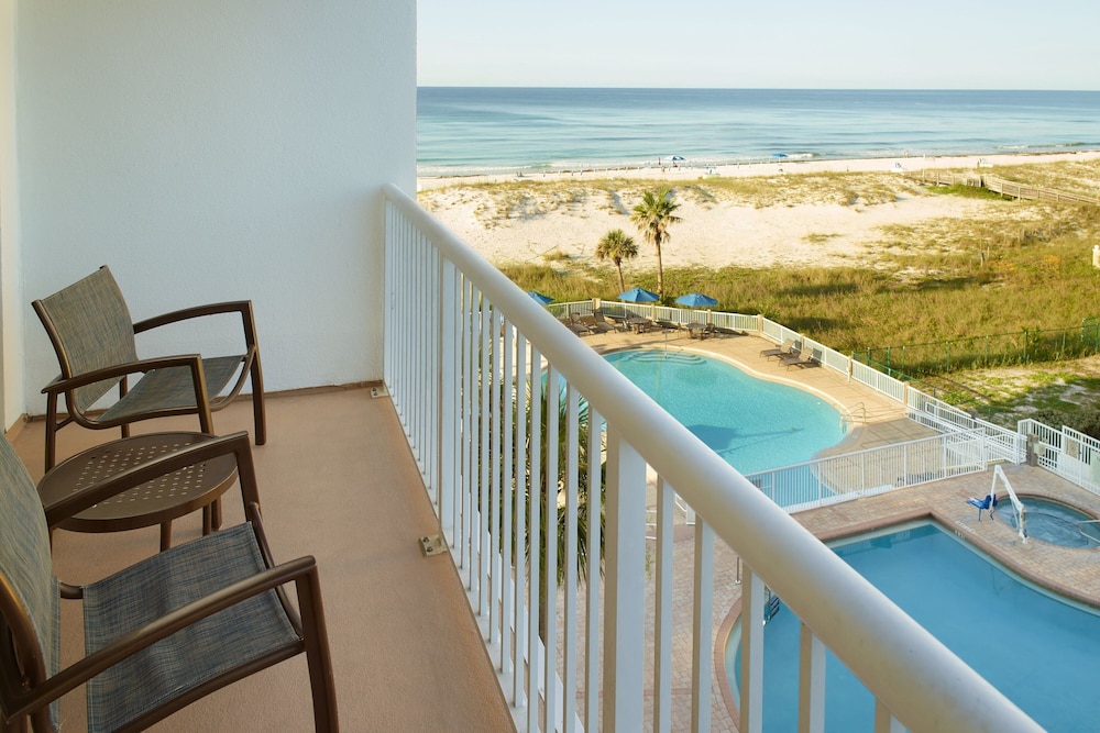 Studio, Multiple Beds, Pool View (Balcony)