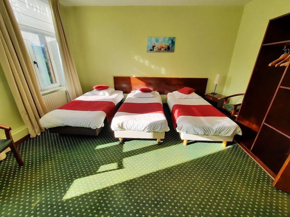Standard Triple Room - Photo 3